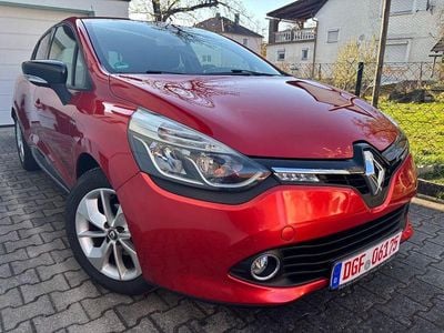 Gebraucht Renault Clio IV LIMITED 90 PS (66 kW) 2015 Dezir rot sonderlack Limousine