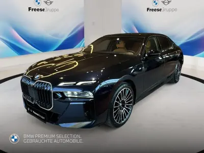 Gebraucht BMW 740 Shadowline 299 PS (219 kW) 2025 Schwarz Limousine