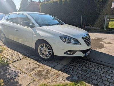 Gebraucht Lancia Delta Silver 120 PS (88 kW) 2013 Weiß Kleinwagen