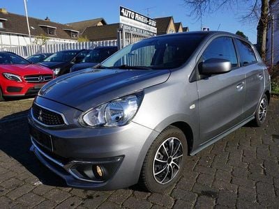 Grau Gebraucht 2018 Mitsubishi Space Star Edition Limousine | 9.990 € (Etwas zu teuer)