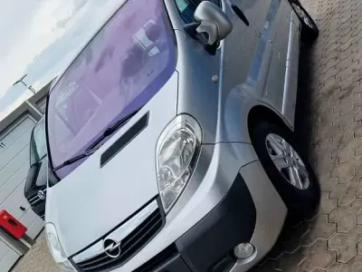 Gebraucht Opel Vivaro Cosmo 145 PS (106 kW) 2011 Other Van / Kleinbus