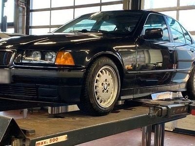Gebraucht BMW 316 102 PS (75 kW) 1996 Schwarz Limousine