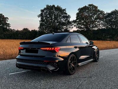 gebraucht Audi RS3 (8Y) Limo Matrix/Carbon/Pano/B&O/RS-Aga/Garantie