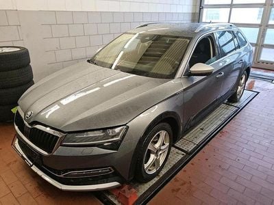 Usata Skoda Superb Scout 4x4 200 CV (147 kW) 2022 Grigio Station wagon