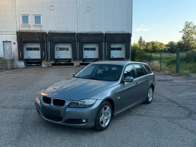Gebraucht BMW 320 170 PS (125 kW) 2011 Grau Kombi
