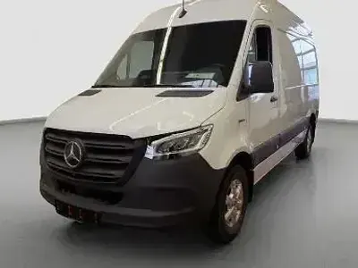 Gebraucht Mercedes 320 114 kW (156 PS) 2024 Weiss Van / Kleinbus