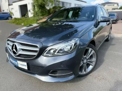 Gebraucht Mercedes E220 Avantgarde 170 PS (125 kW) 2016 Grau Kombi