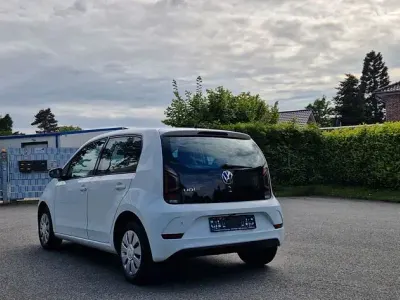 Gebraucht VW up! 65 PS (47 kW) 2021 Weiß Kleinwagen