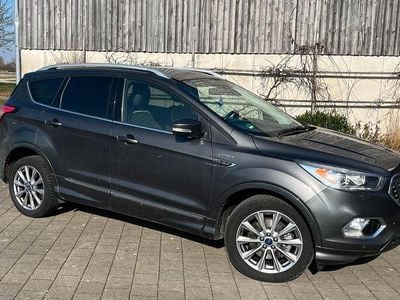 Gebraucht Ford Kuga Vignale 179 PS (131 kW) 2017 Grau SUV
