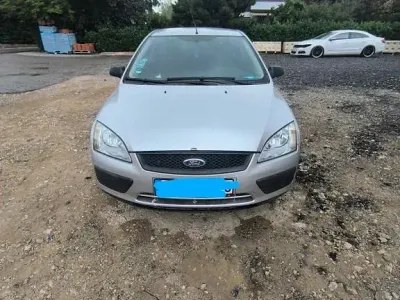 Gebraucht Ford Focus Sport 125 PS (91 kW) 2005 Silber Limousine
