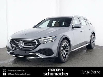 Grau Gebraucht 2023 Mercedes E220 Avantgarde Limousine | 62.890 €