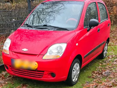 Begagnad Chevrolet Matiz 50 HK (36 kW) 2009 Röd Halvkombi