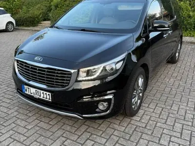 Gebraucht Kia Carnival 201 PS (147 kW) 2018 Schwarz Van / Kleinbus