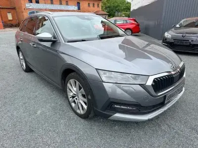 Gebraucht Skoda Octavia Scout 4x4 200 PS (147 kW) 2023 Graphite grey Kombi