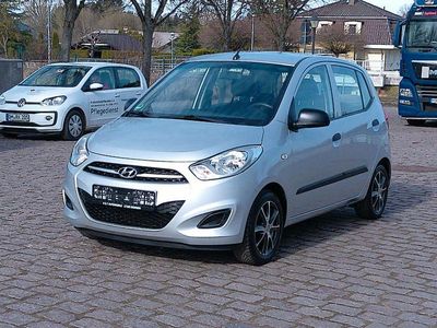 Gebraucht Hyundai i10 Edition 69 PS (50 kW) 2011 Silber Kleinwagen