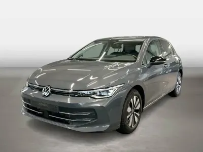 Używany VW Golf VIII Goal 116 KM (85 kW) 2025 Szary Sedan/Limuzyna