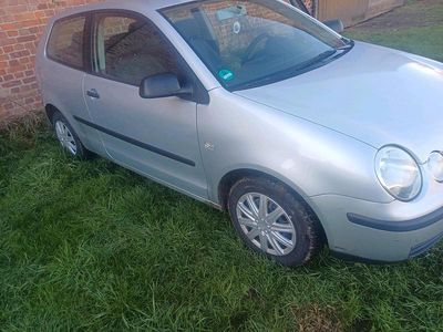 Gebraucht VW Polo 54 PS (39 kW) 2002 Grau Kleinwagen
