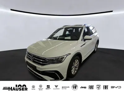 Gebraucht VW Tiguan R-line 150 PS (110 kW) 2023 Weiss SUV