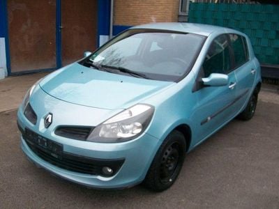 Hellblaumetallic Gebraucht 2007 Renault Clio II Dynamique Limousine | 3.900 € (Fairer Preis)