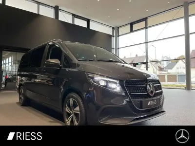 Gebraucht Mercedes V220 Style 163 PS (119 kW) 2025 Graphitgrau metallic Van / Kleinbus