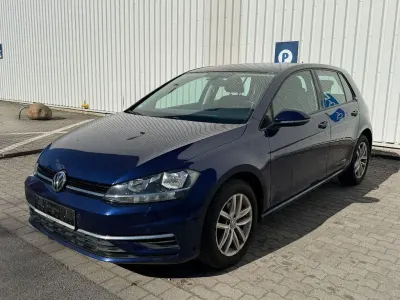 Gebraucht VW Golf VII Comfortline 116 PS (85 kW) 2018 Blau Limousine