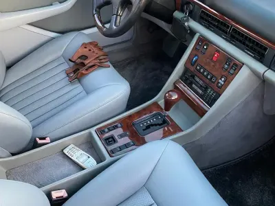 Gebraucht Mercedes 300 125 PS (91 kW) 1984 Limousine