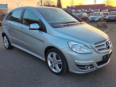 Usata Mercedes B160 95 CV (69 kW) 2009 Argento Monovolume
