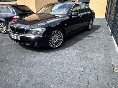 BMW 740