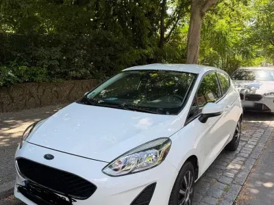 Gebraucht Ford Fiesta Trend 86 PS (63 kW) 2018 Weiß Kleinwagen