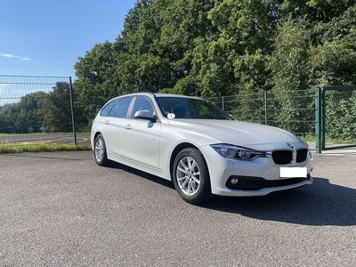 Weiß Gebraucht 2017 BMW 318 Kombi | 16.000 € (Fairer Preis)