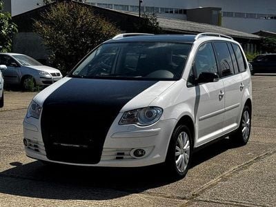 Weiß Gebraucht 2009 VW Touran United Van / Kleinbus | 1.600 € (Fairer Preis)