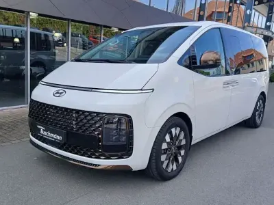 Gebraucht Hyundai Staria Signature 177 PS (130 kW) 2023 Creamy white Van / Kleinbus