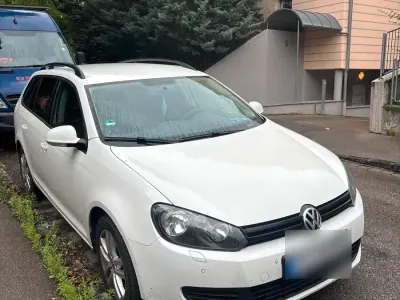 Gebraucht VW Golf VI Comfortline 2011 Weiß Kombi