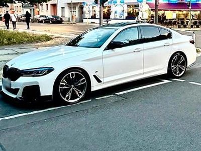 Second-hand BMW M550 Shadowline 530 CP (389 kW) 2021 Alb Berlinǎ
