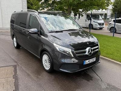 Mercedes V220