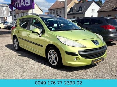 Gebraucht Peugeot 207 Tendance 95 PS (69 kW) 2008 Grün Kombi