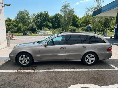 Gebraucht Mercedes E240 Avantgarde 177 PS (130 kW) 2004 Grau Kombi