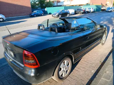 Begagnad Opel Astra Cabriolet 125 HK (91 kW) 2002 Svart Cab