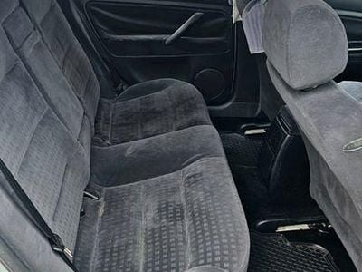 Grau Gebraucht 2001 VW Passat Comfortline Kombi | 1.200 € (Guter Preis)