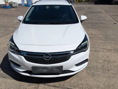 Gebraucht Opel Astra 136 PS (100 kW) 2018 Limousine