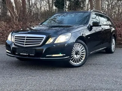 Gebraucht Mercedes E220 170 PS (125 kW) 2011 Schwarz Kombi