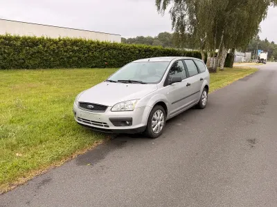 Gebraucht Ford Focus 116 PS (85 kW) 2005 Silber Kombi