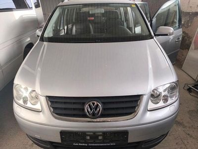 Silber Gebraucht 2004 VW Touran Trendline Van / Kleinbus | 1.000 € (Fairer Preis)