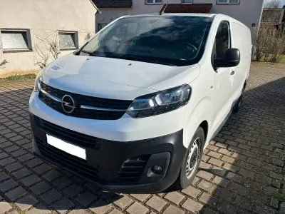 Usata Opel Vivaro 144 CV (105 kW) 2022 Bianco Monovolume
