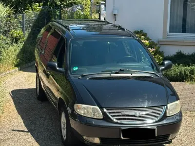 Gebraucht Chrysler Voyager 143 PS (105 kW) 2004 Schwarz Van / Kleinbus