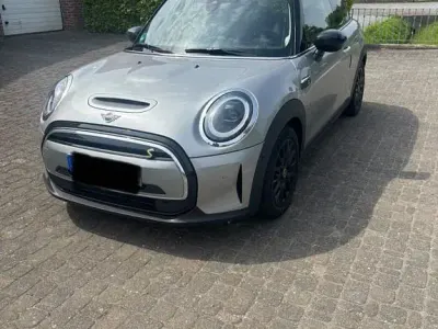Occasion Mini Cooper SE Classic 135 kW (184 PK) 2023 Zilver Hatchback