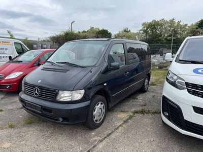Mercedes V220