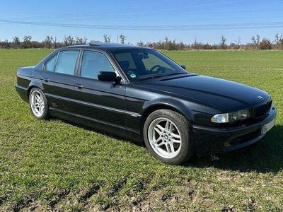 Gebraucht BMW 740 Sport Line 286 PS (210 kW) 2001 Schwarz Limousine