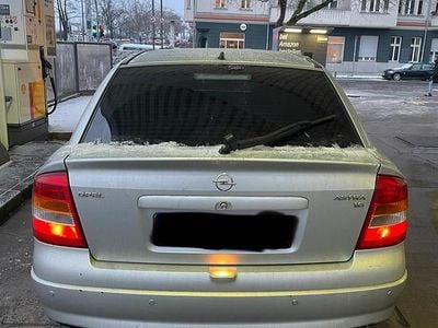 Silber Gebraucht 1999 Opel Astra Limousine | 850 € (Guter Preis)