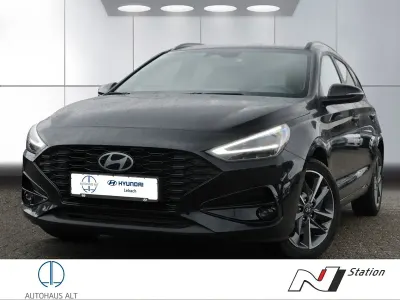 Gebraucht Hyundai i30 Advantage 140 PS (102 kW) 2025 Abyss black Kombi